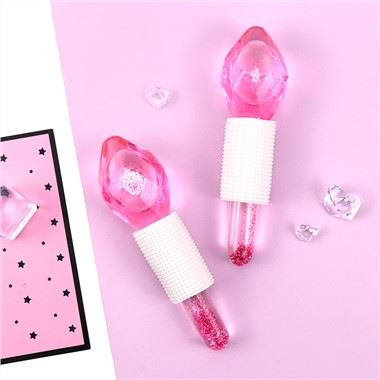 Les rutines de Globus de gel de massatge facial redueixen la puffinitat dels ulls